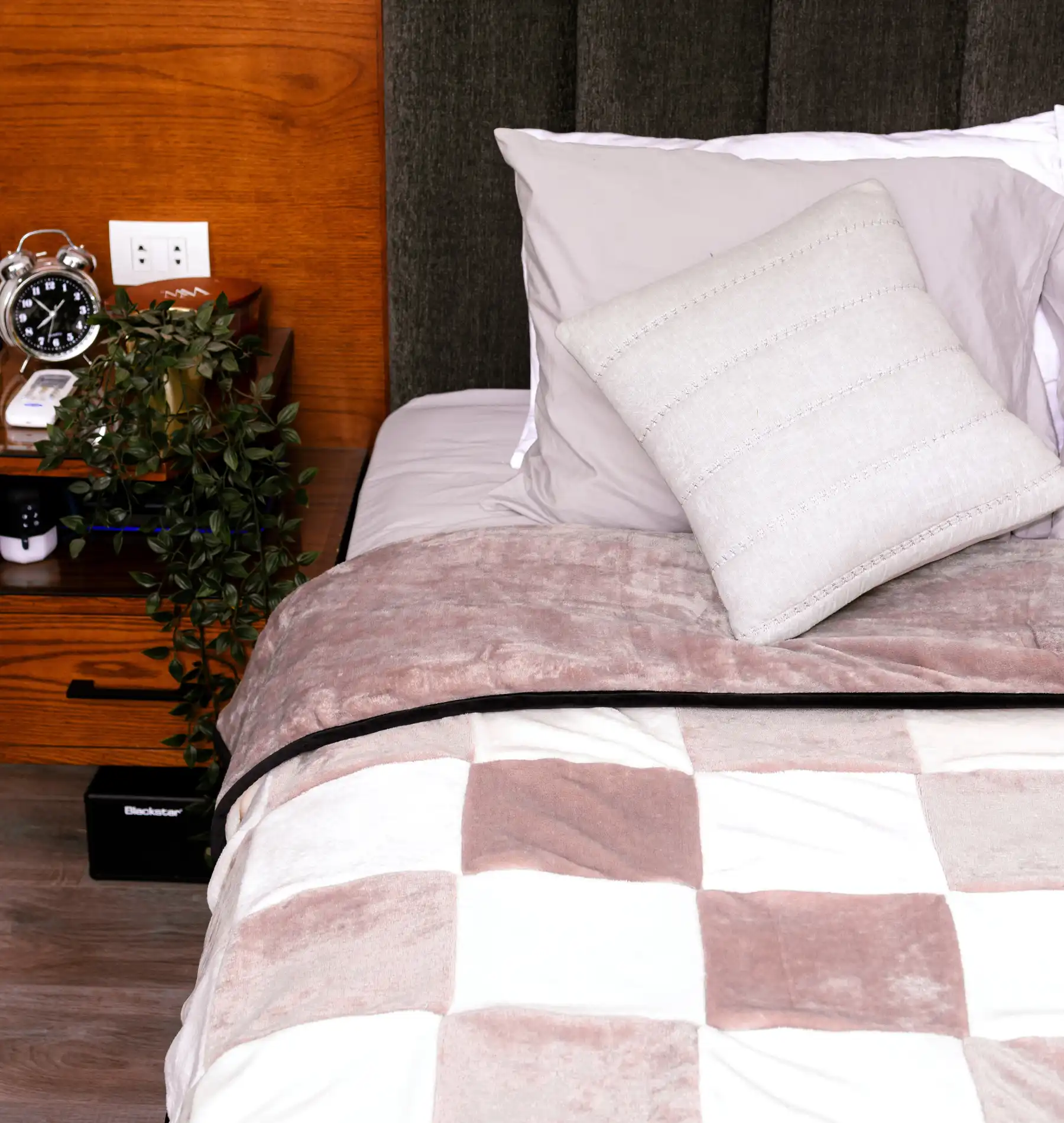 Double-Side Checkered Blanket (180*220) - Image 26