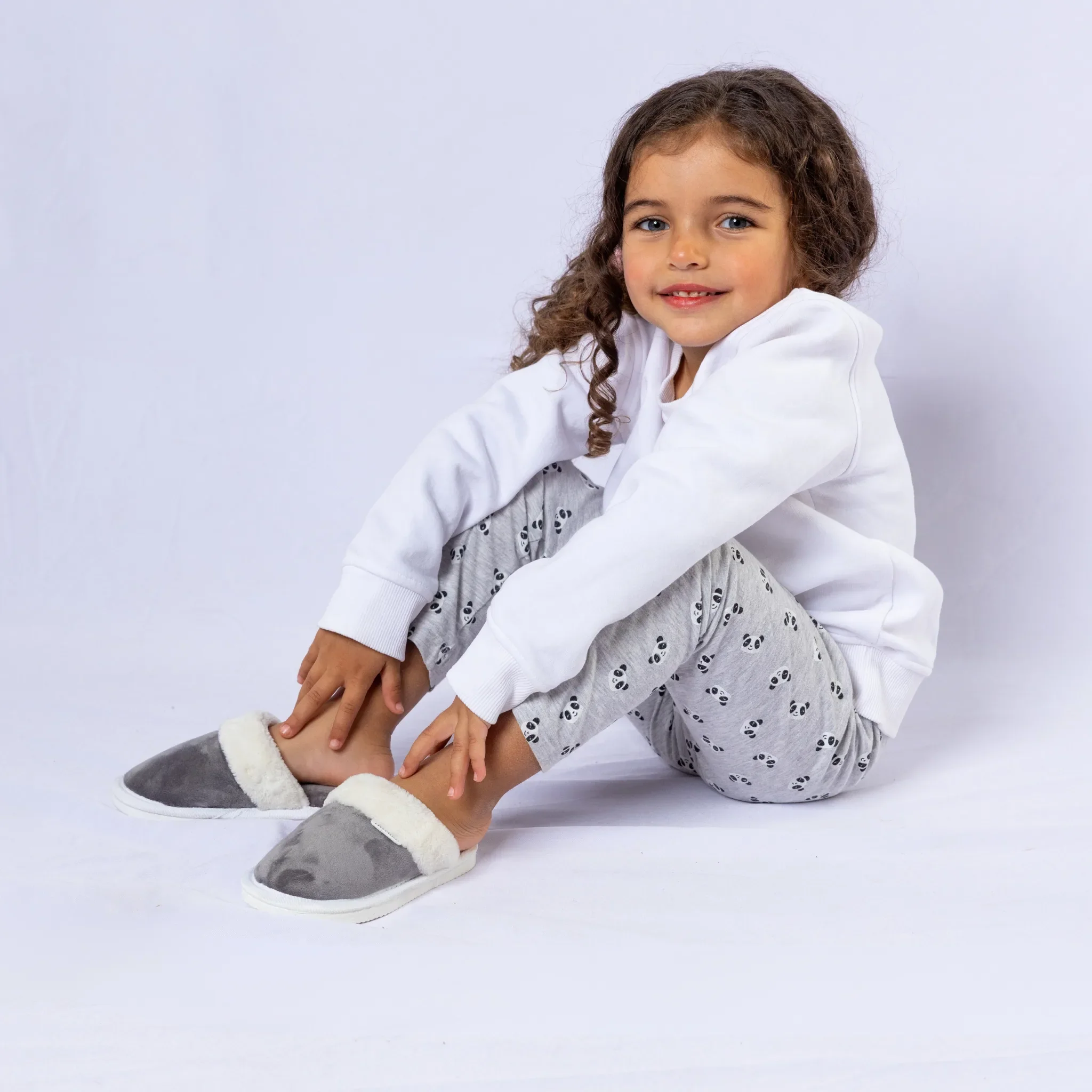 Plain with Fur Winter Slipper - Kids - Image 4